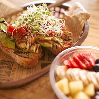 Farm To Barn Cafe & Juicery