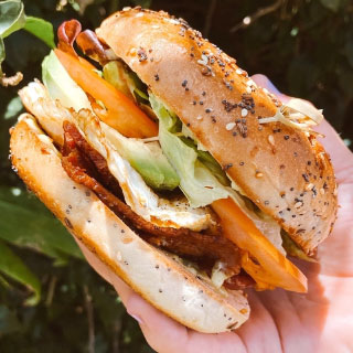 Farm To Barn Cafe & Juicery