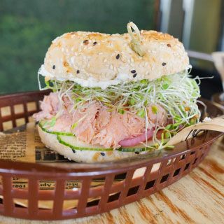 Farm To Barn Cafe & Juicery